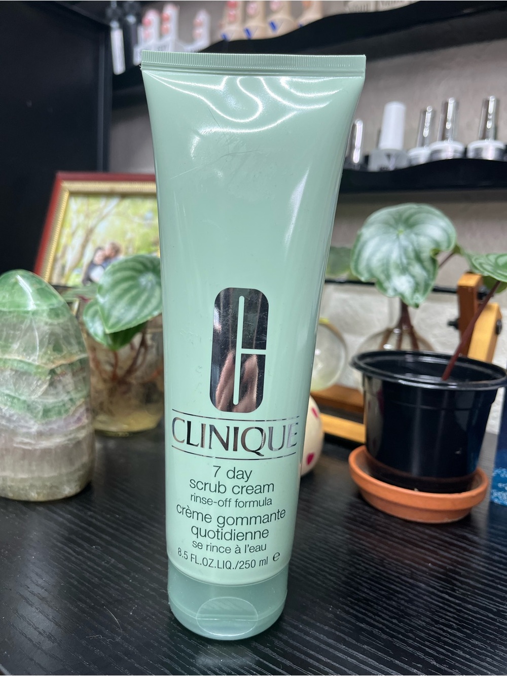 Clinique 7 Day Scrub | Gentle Exfoliating Cleanser - Picture 5 of 5